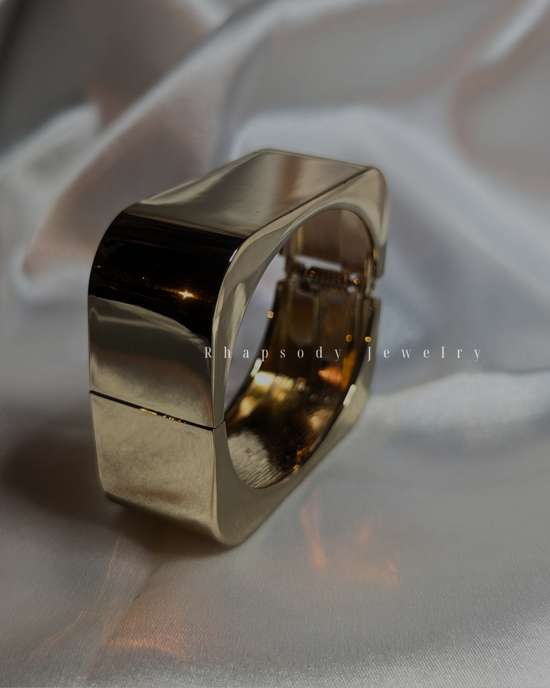 Luna Cuff