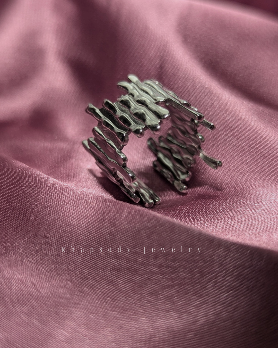 Geometric Ring Series