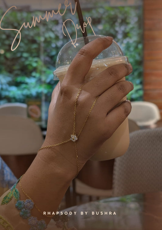 Daisy Hand Chain