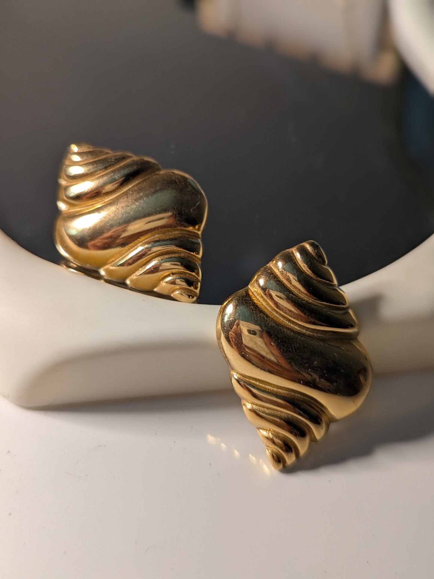Shell Chunky Earrings