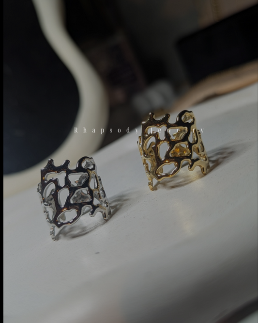 wavy ring 6