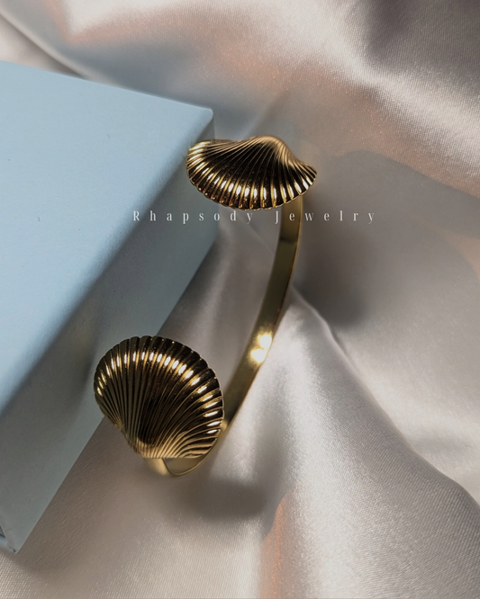 Shell cuff