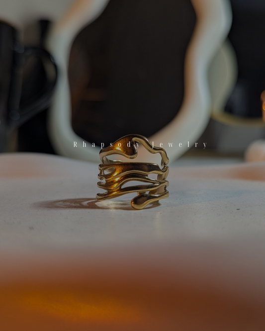 Wavy RIng 5
